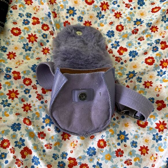 UGG Purple Mini Bag Chic and Functional - Picture 2 of 3